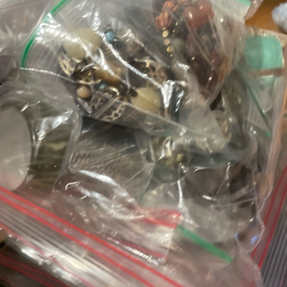 Assorted Jewelry Collection - Picture 5 of 5